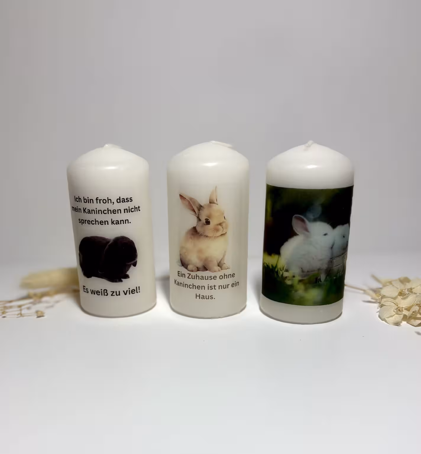 weiße Kerzen mit süßen Kaninchenmotiven, handgemacht, bedruckt