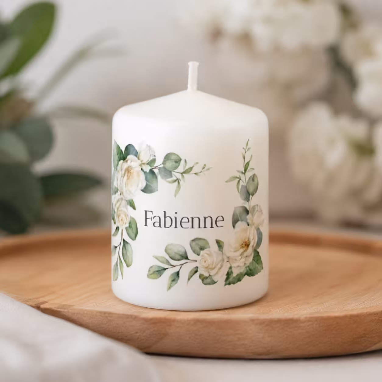 Fabienne Namenskerze mit floralem Eckmotiv als Platzkarte zur Hochzeit